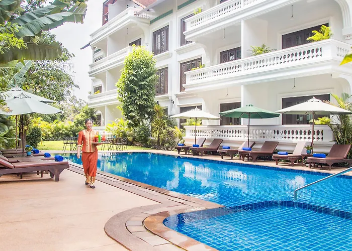 Chateau D'angkor La Hotel