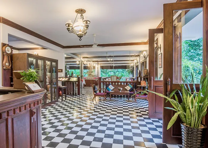 Hotel Chateau D'angkor La
