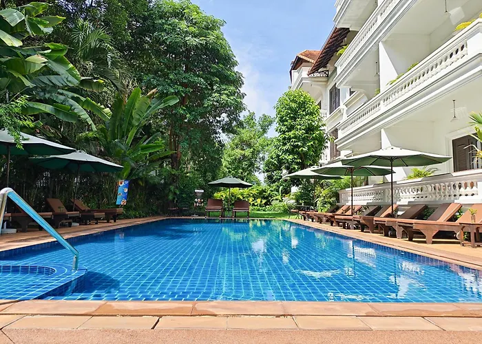 Chateau D'angkor La Hotel